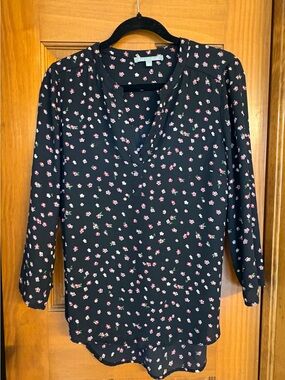 Daniel Rainn Black Floral V-Neck Blouse